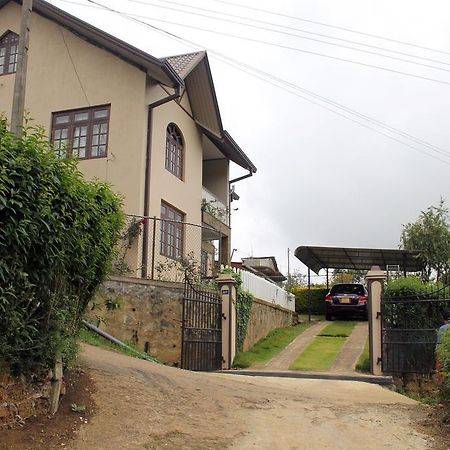 Perera Homestay Нувара Елия Екстериор снимка