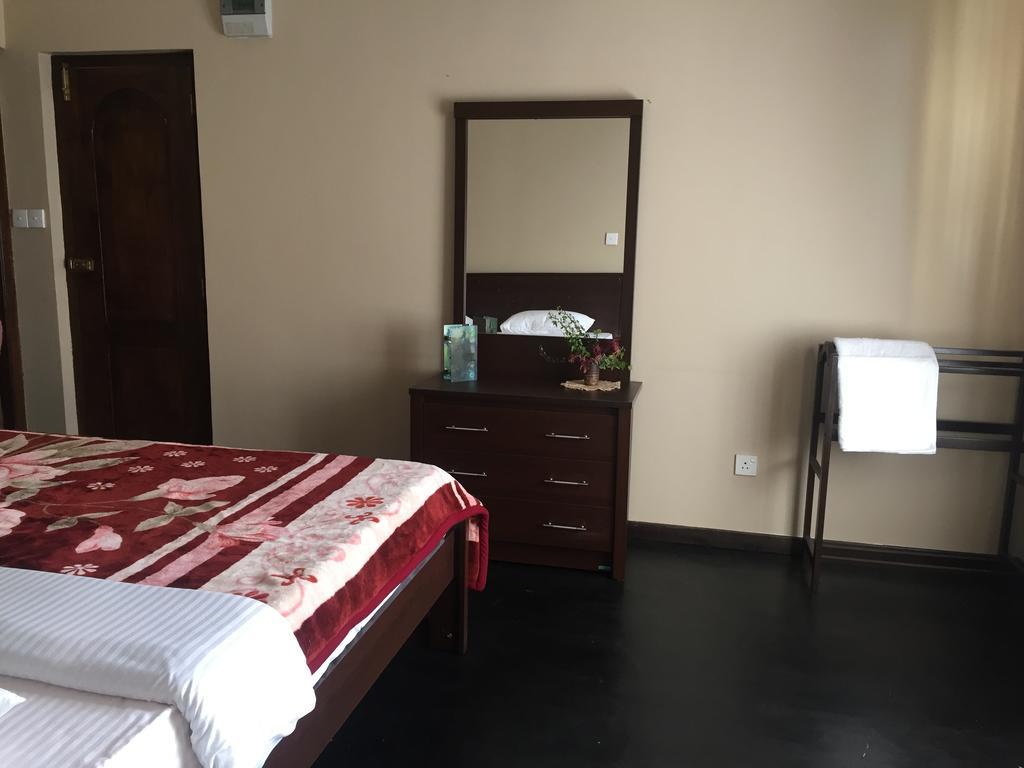 Perera Homestay Нувара Елия Екстериор снимка