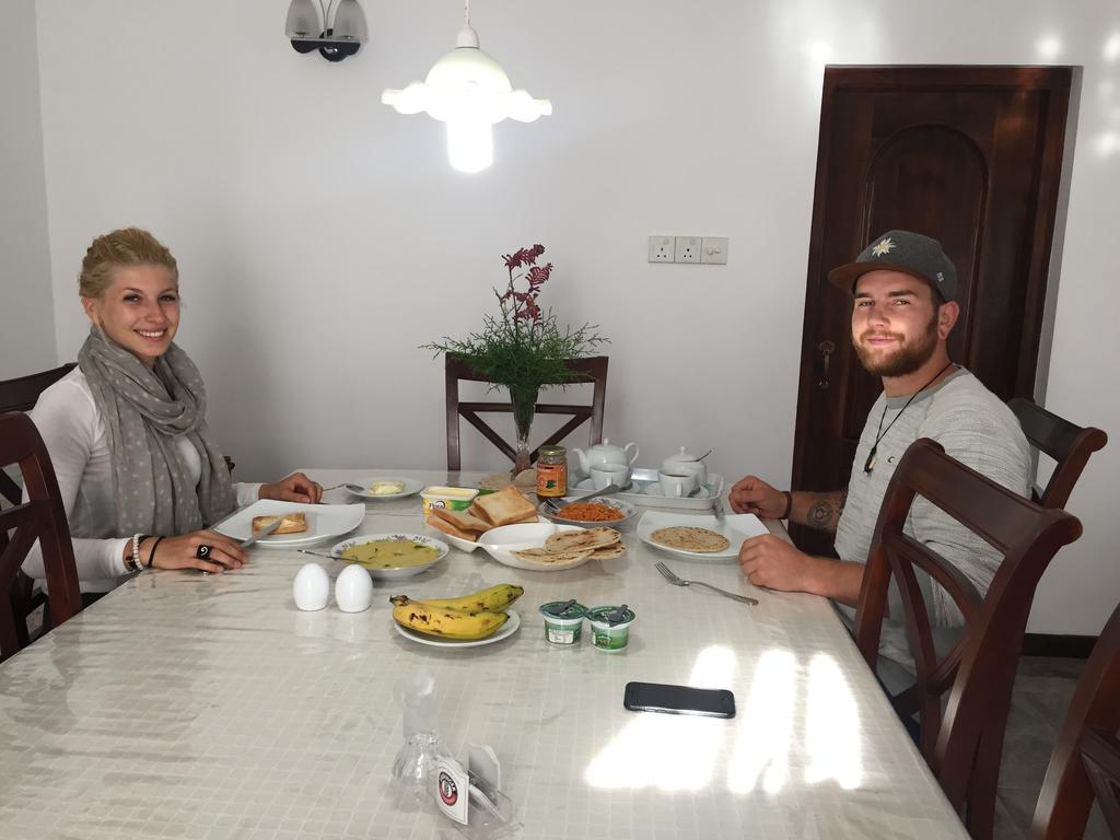 Perera Homestay Нувара Елия Екстериор снимка