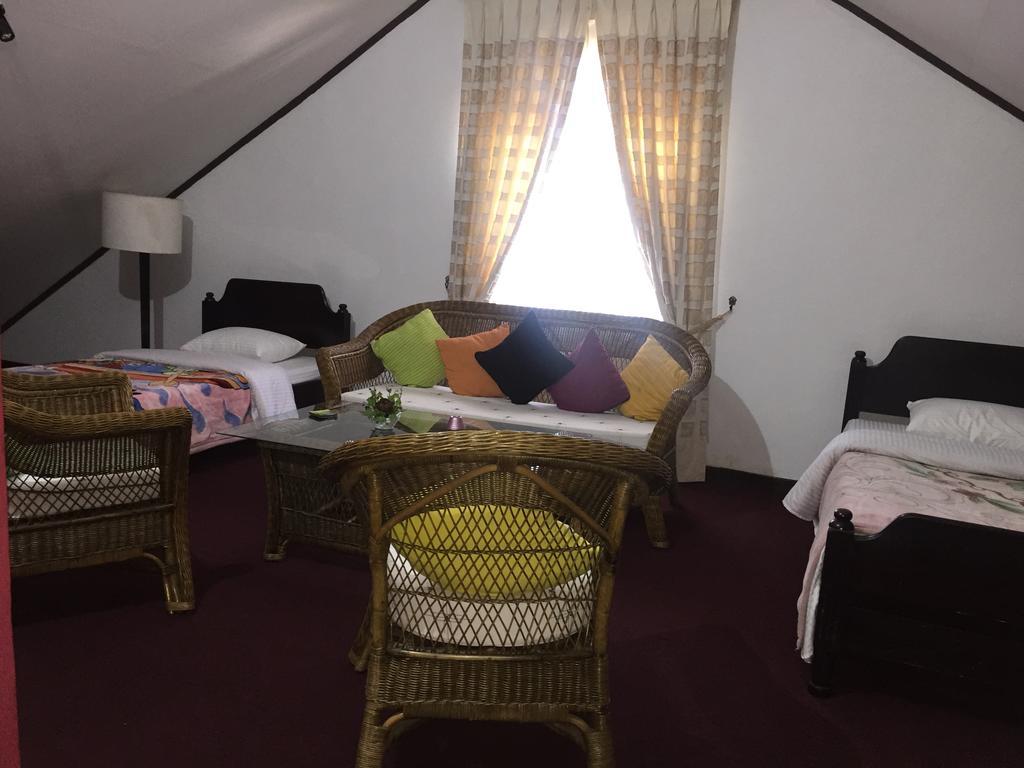 Perera Homestay Нувара Елия Екстериор снимка